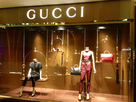 gucci storefront displays